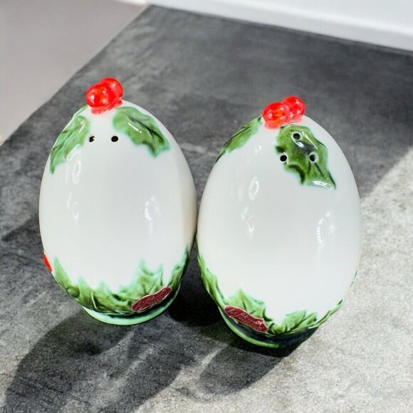 Lefton Christmas Eggs Holly Leaves and Berries Salt and Pepper Shakers Set 2 VTG - Picture 1 of 12